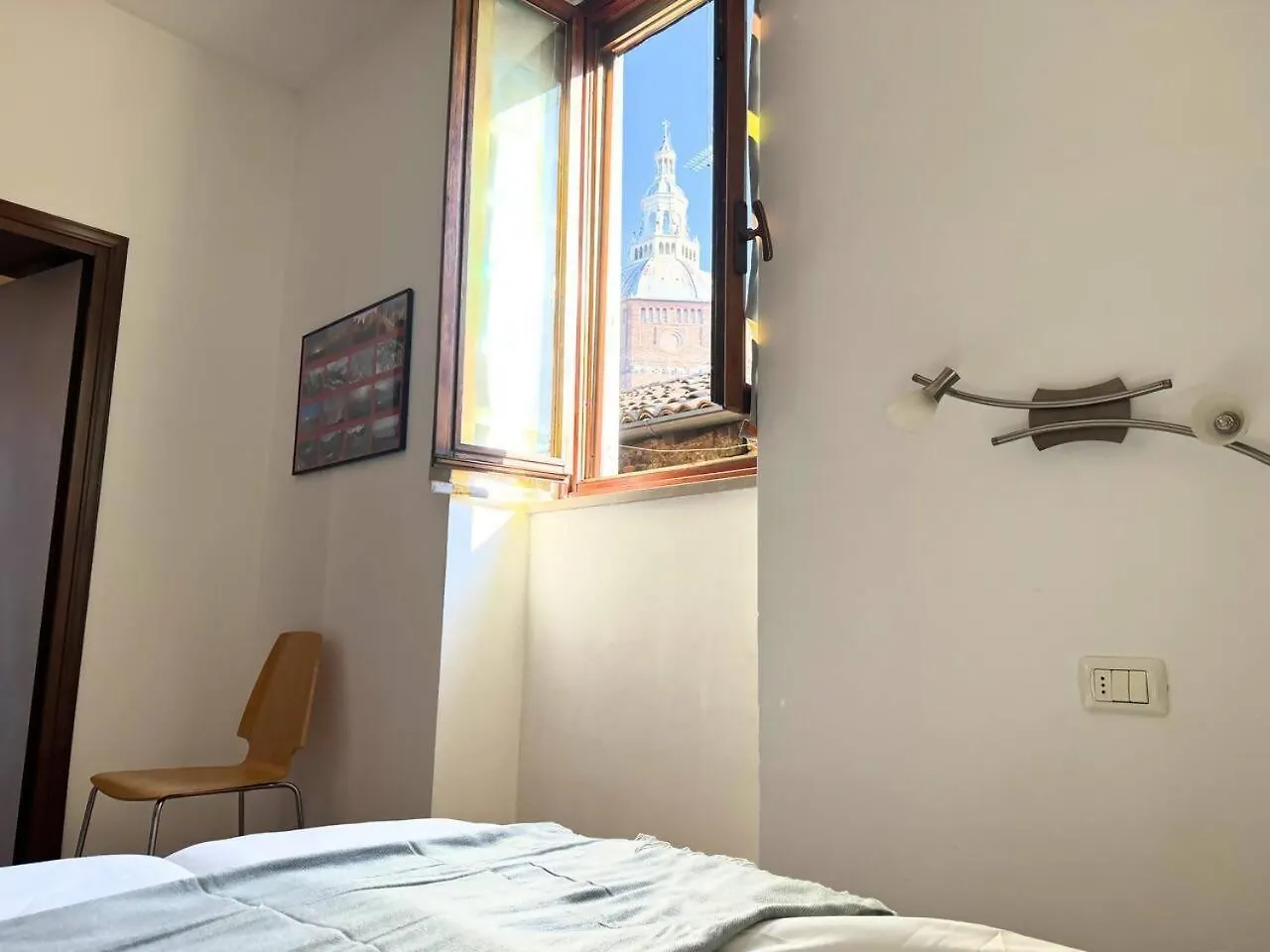 Pavia Centro Storico Appartamento Vista Duomo شقة